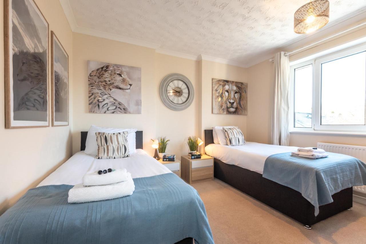 Cheerful 3-Bedroom Douglas House With Patio 南安普敦 外观 照片