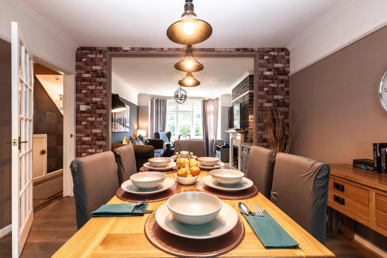Cheerful 3-Bedroom Douglas House With Patio 南安普敦 外观 照片